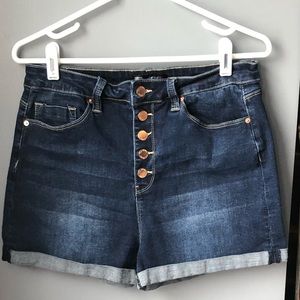 American eagle high waisted buttoned shorts